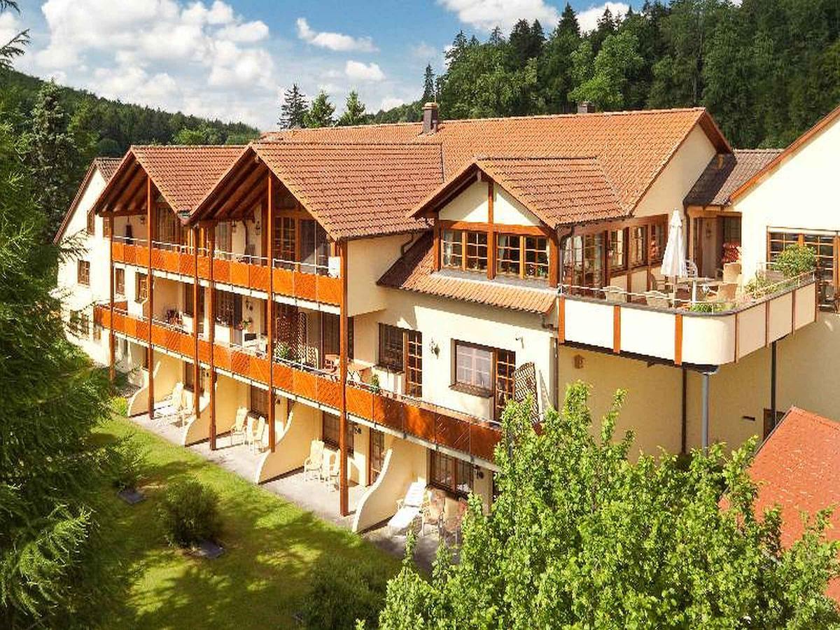 Hotel-Gasthof Zum Suessen Grund Albstadt Exterior photo