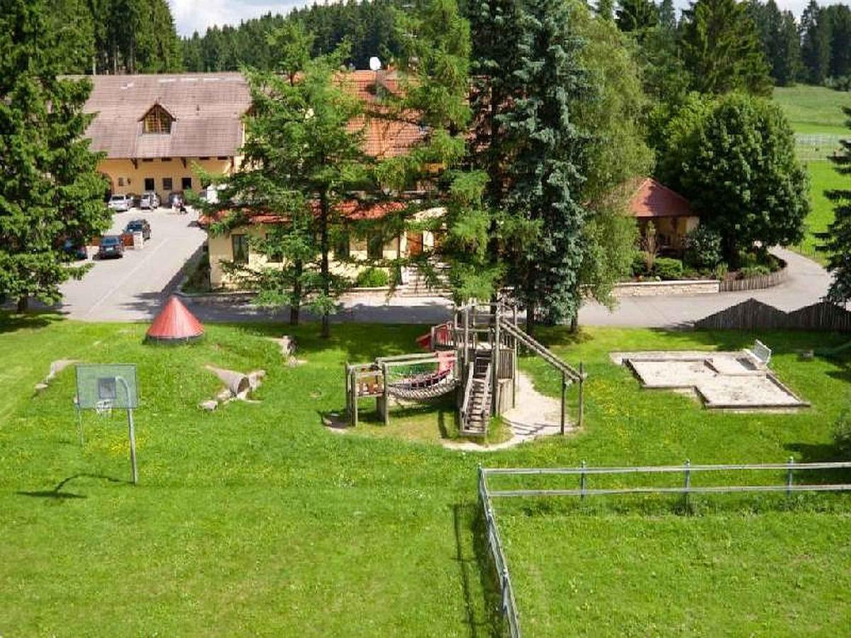 Hotel-Gasthof Zum Suessen Grund Albstadt Exterior photo