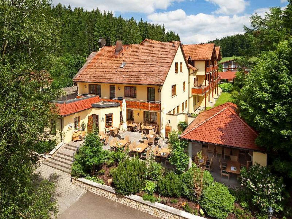 Hotel-Gasthof Zum Suessen Grund Albstadt Exterior photo